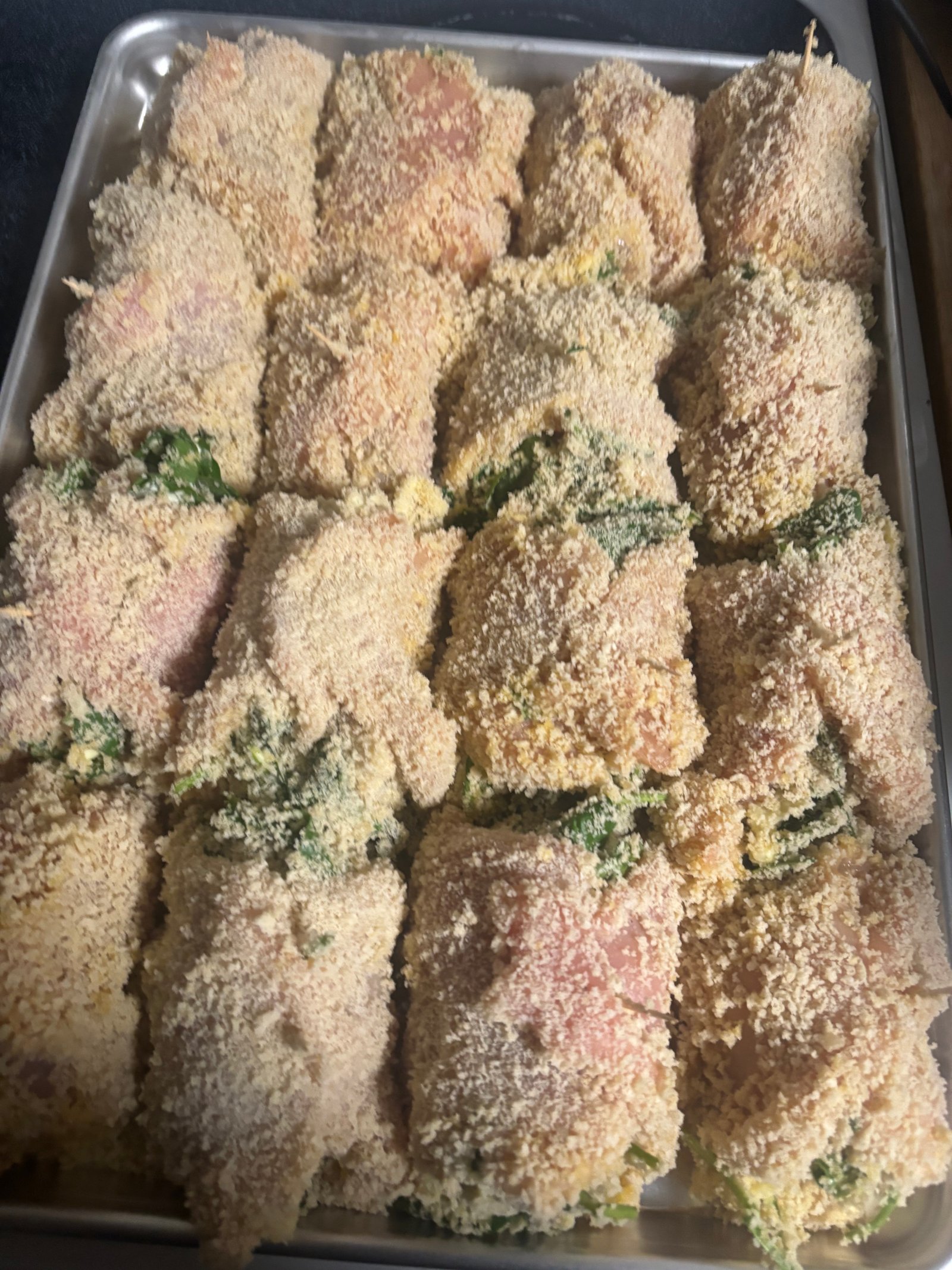 Hot entree tray for group service